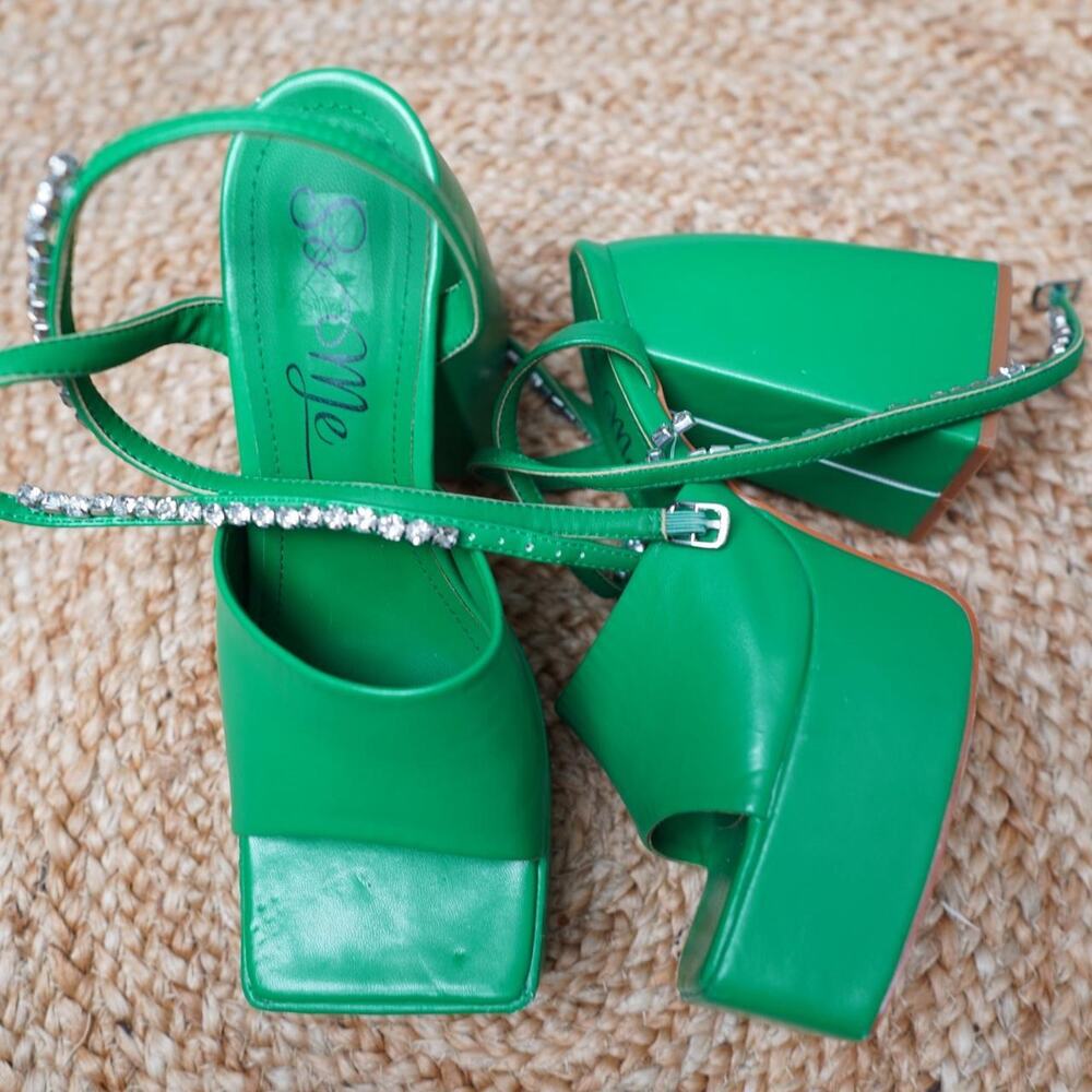 So Me Green Rhinestone Platform Heels Y2K 7.5